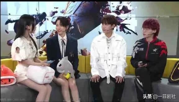娱乐圈明星集体吃瓜是谁,揭秘幕后真相与幕后推手 娱乐圈明星集体吃瓜是谁,揭秘幕后真相与幕后推手